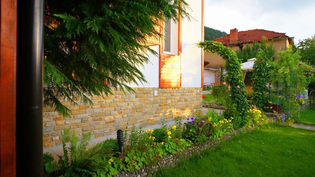Guest House Simona Sapareva Banya Esterno foto